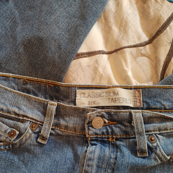 Levis 512 High Rise Slim Tapered Jeans - Picture 9 of 10